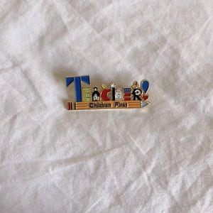 Teacher gift - TEACHER children first Pin 📌